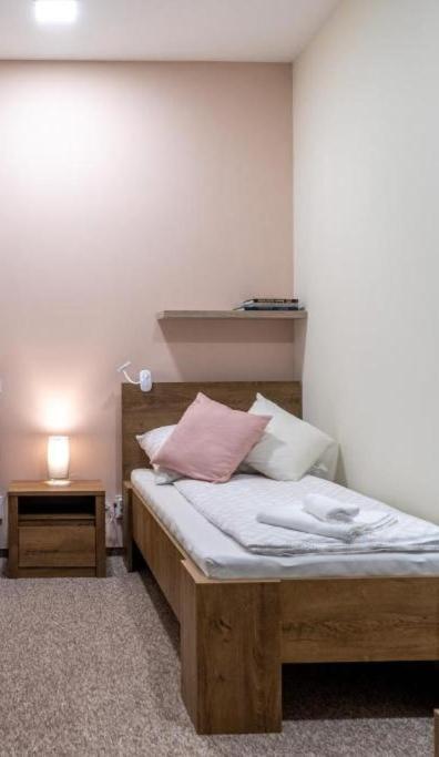 Bed and Breakfast Rozsa Etterem & Panzio Pécs Esterno foto